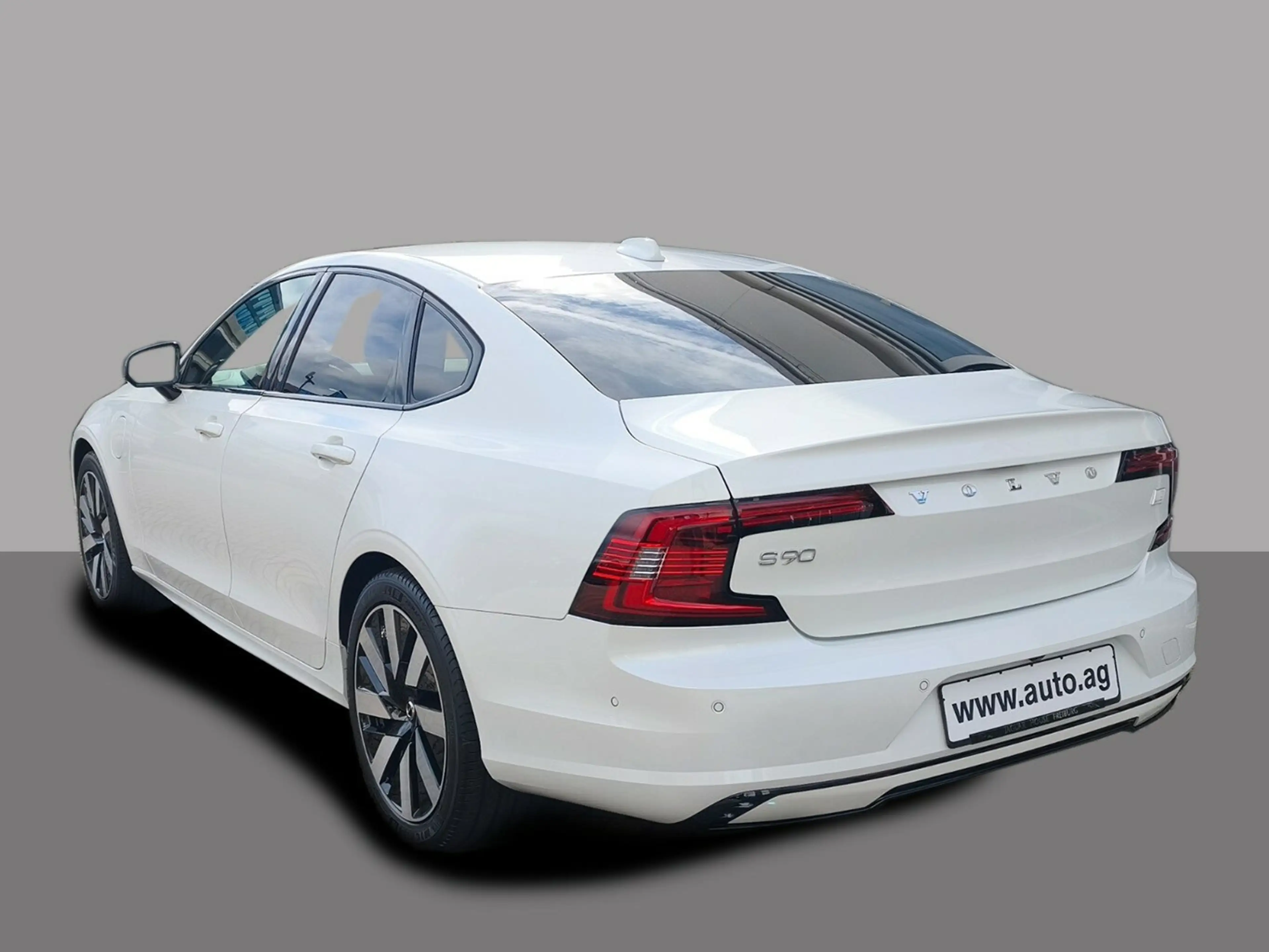 Volvo S90 T8 PLUS DARK PANO 360° GAR27 — photo 3