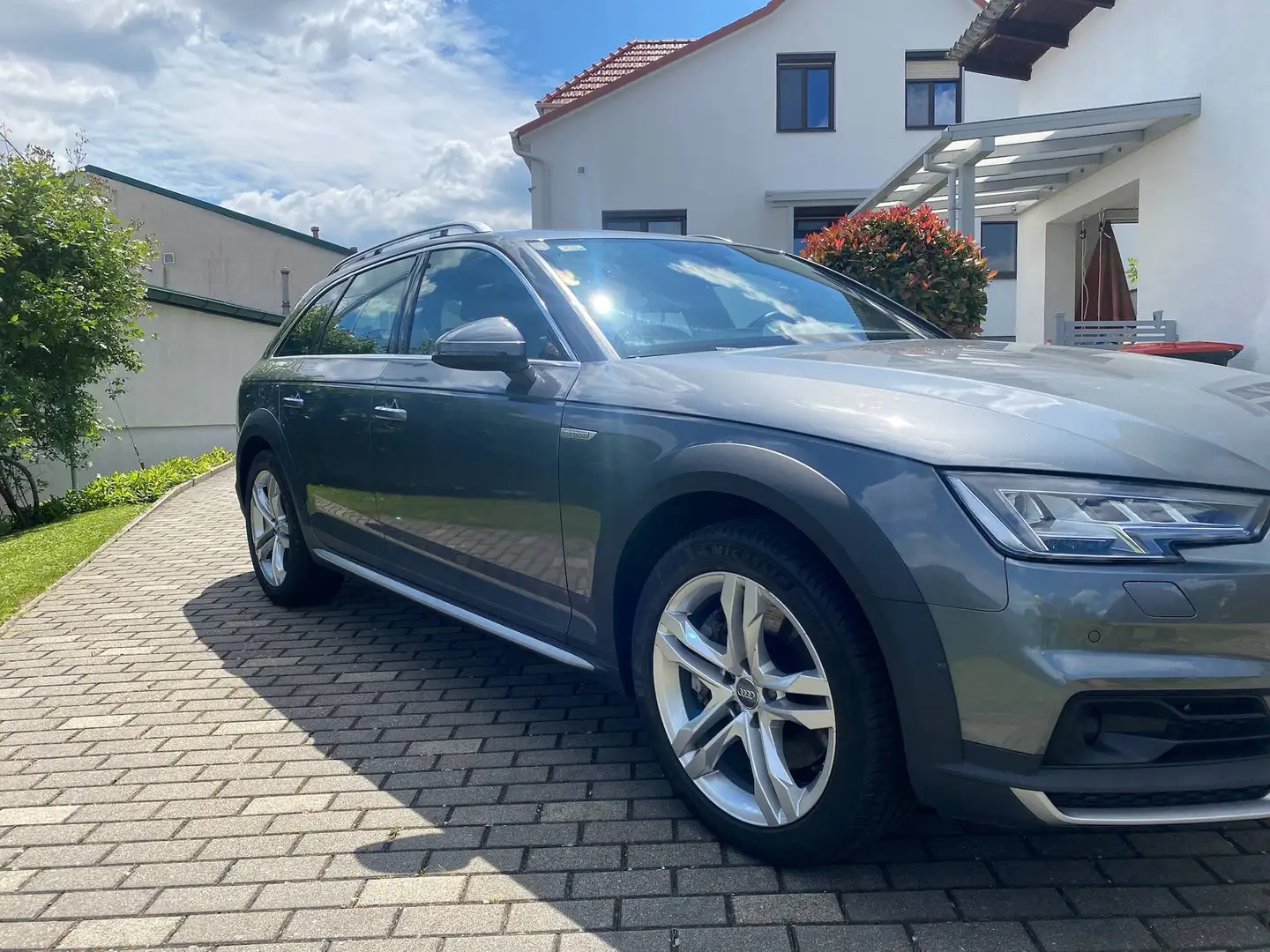 Audi A4 allroad A4 Allroad quattro 3,0 TDI quattro S-tronic Allroad Grau - 2