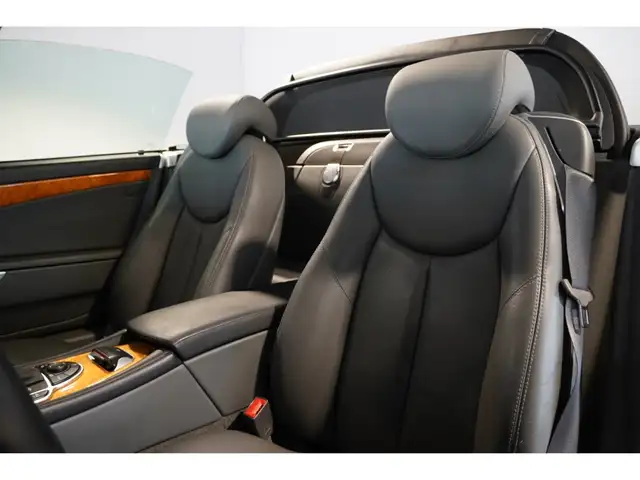 Mercedes-Benz SL view 14