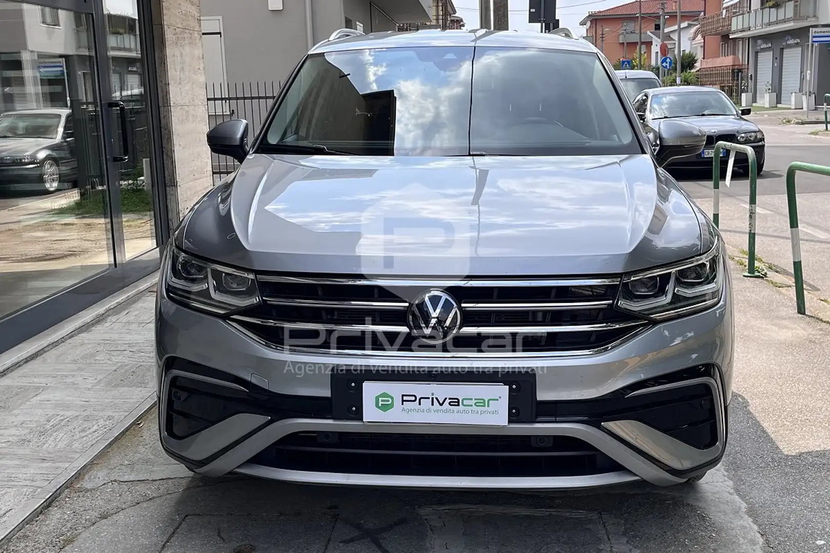 Volkswagen Tiguan Tiguan Allspace 2.0 TDI 200 CV SCR DSG 4MOTION Ele Plateado - 2