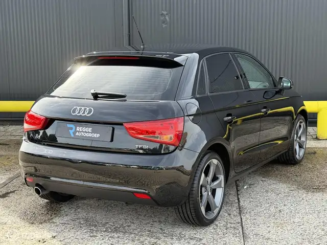 Audi A1 view 3