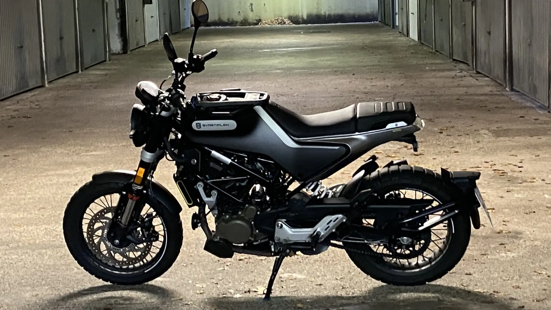 Husqvarna Svartpilen 125 - 2