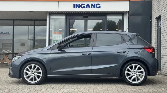 SEAT Ibiza view 2
