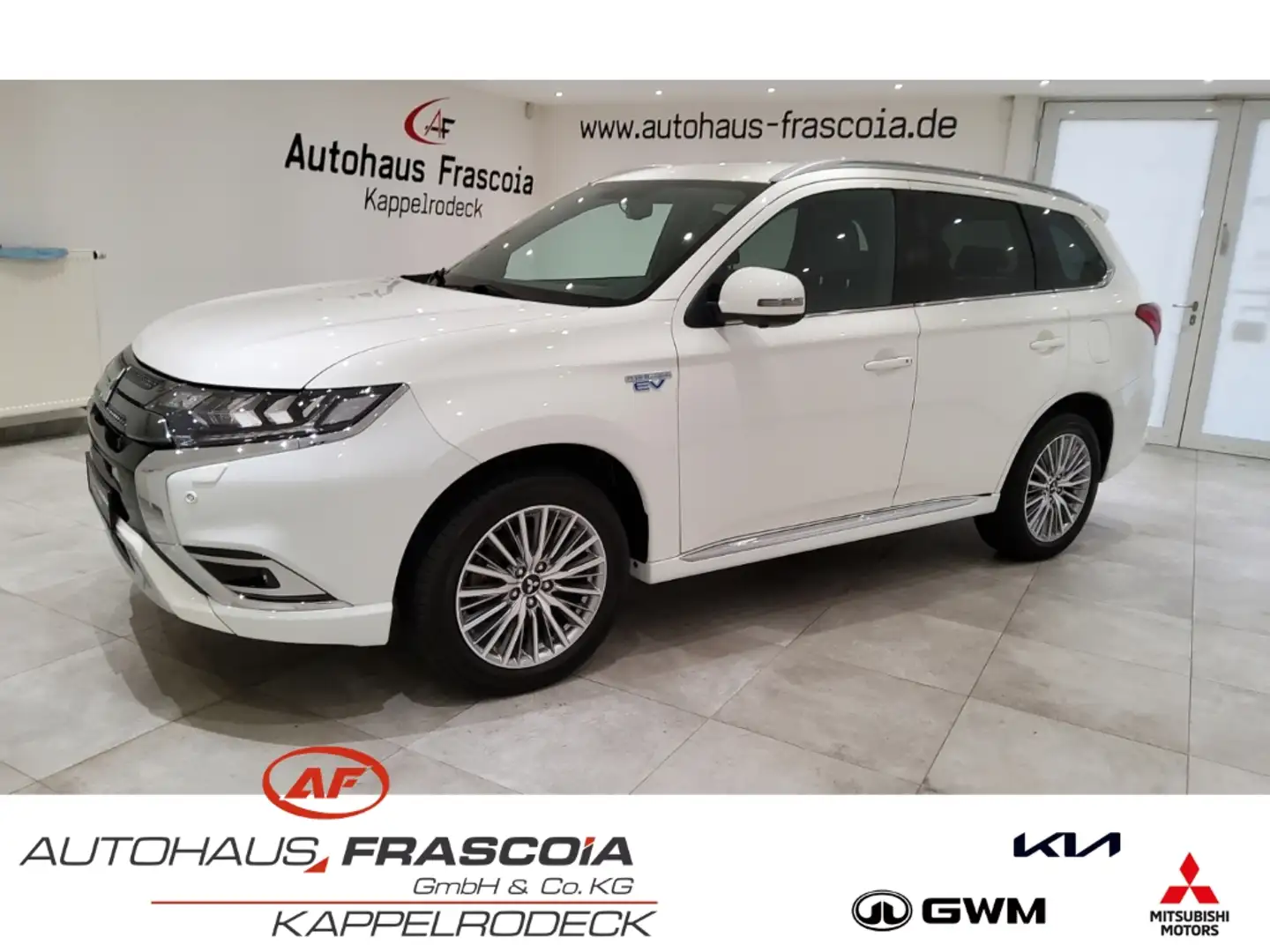 Mitsubishi Outlander Plus Spirit 4WD Navi Leder 360grad Kam AHK Apple C Blanc - 1