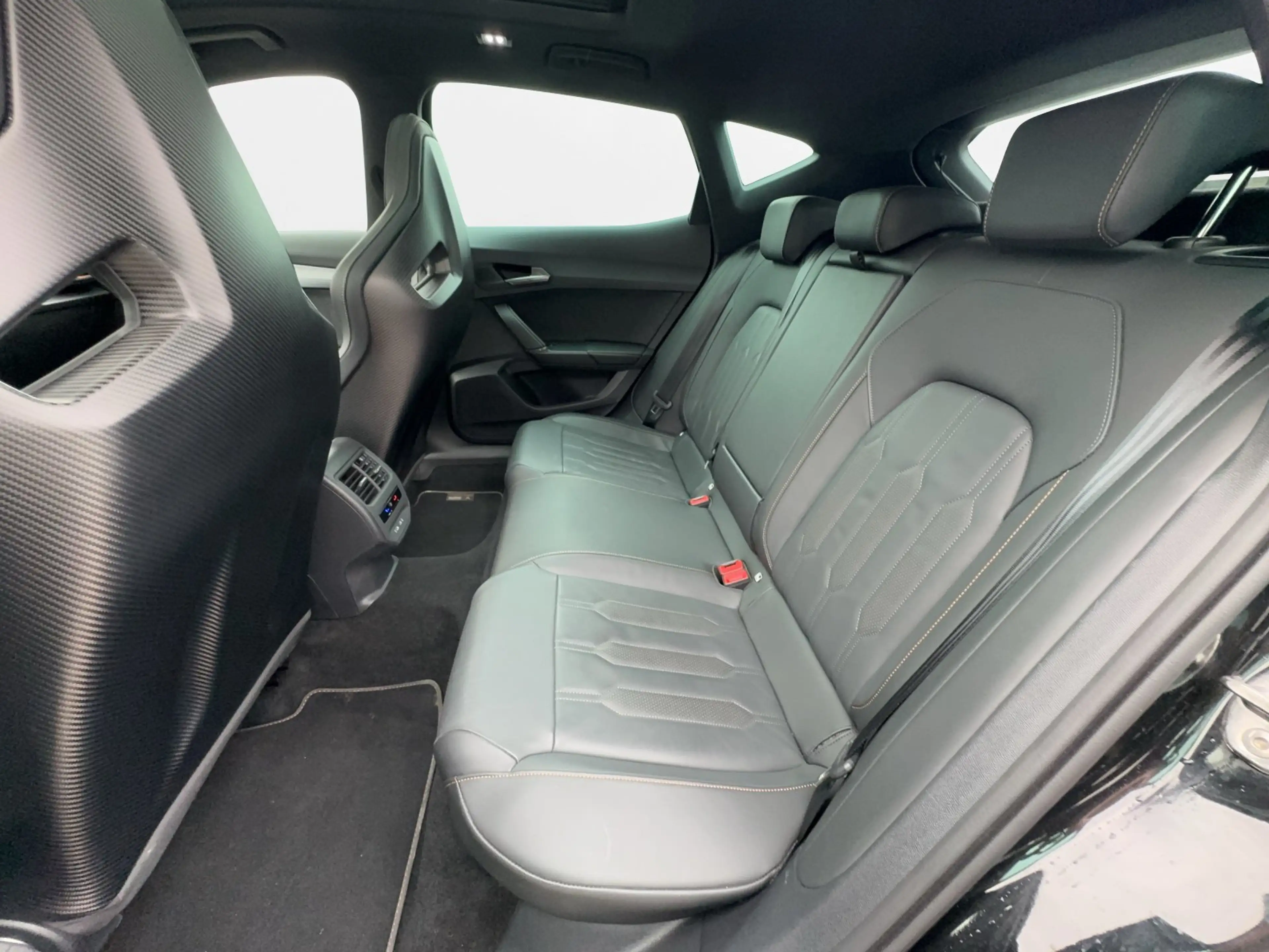 CUPRA Formentor VZ5 Formentor 2.5 TSI DSG 4Drive VZ5 | PANO | NAVI — photo 12