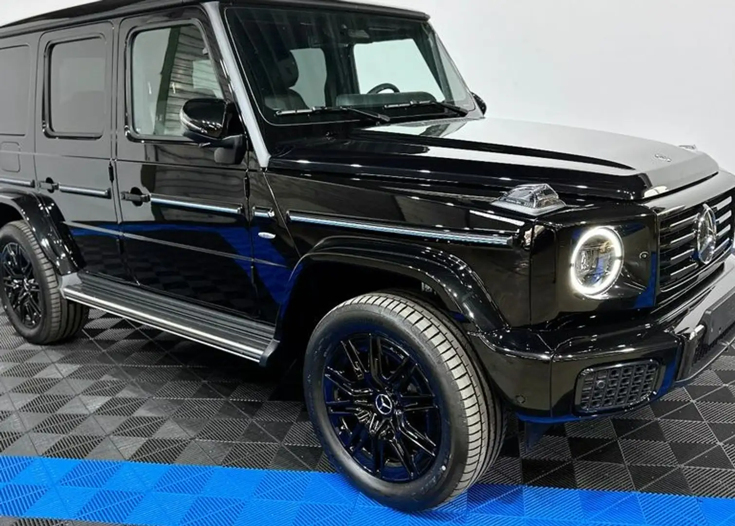 Mercedes-Benz G 580 Černá - 2
