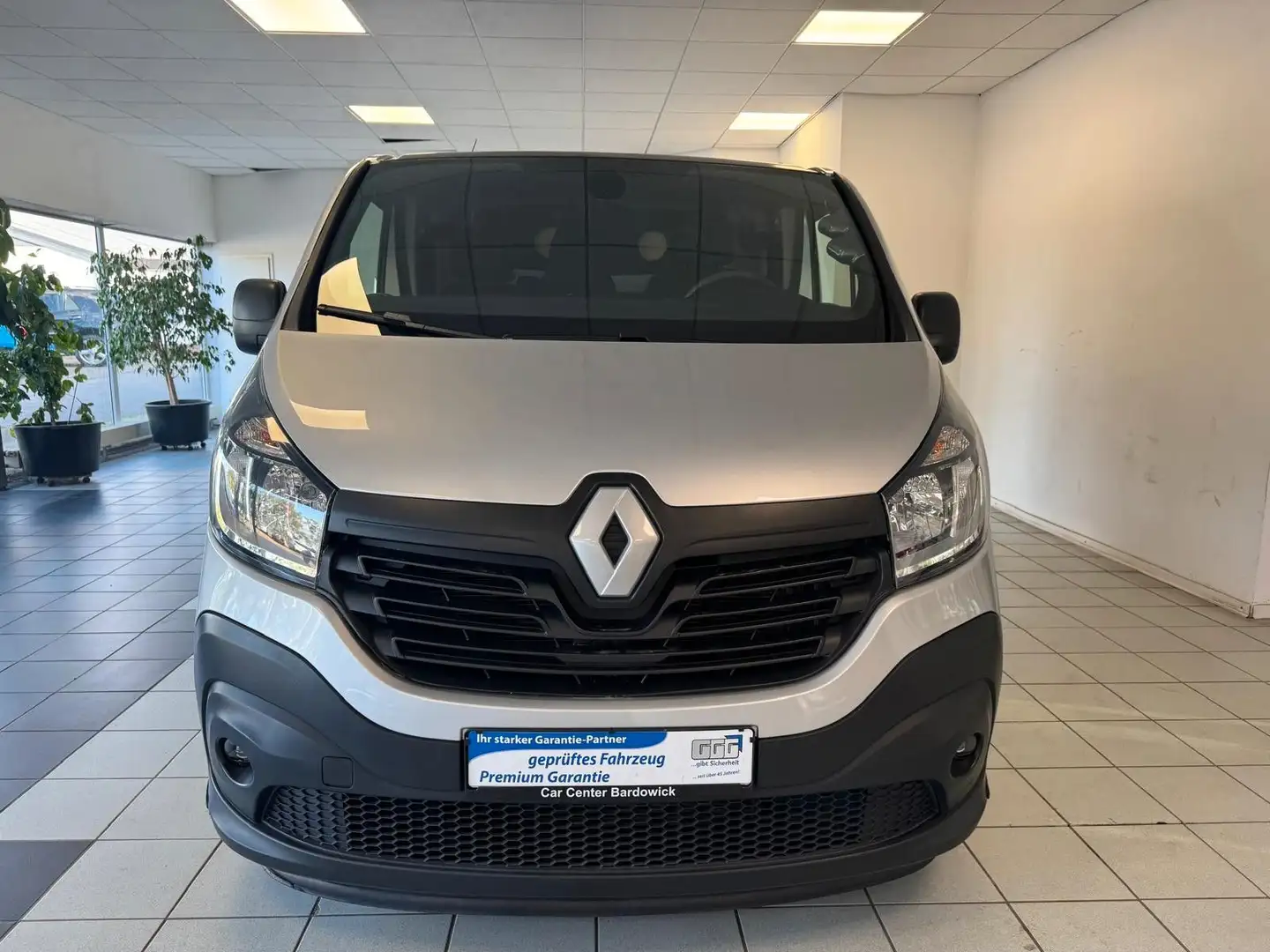 Renault Trafic Kasten L1H1 2,7t Komfort **3.Sitze+Navi** Grau - 2