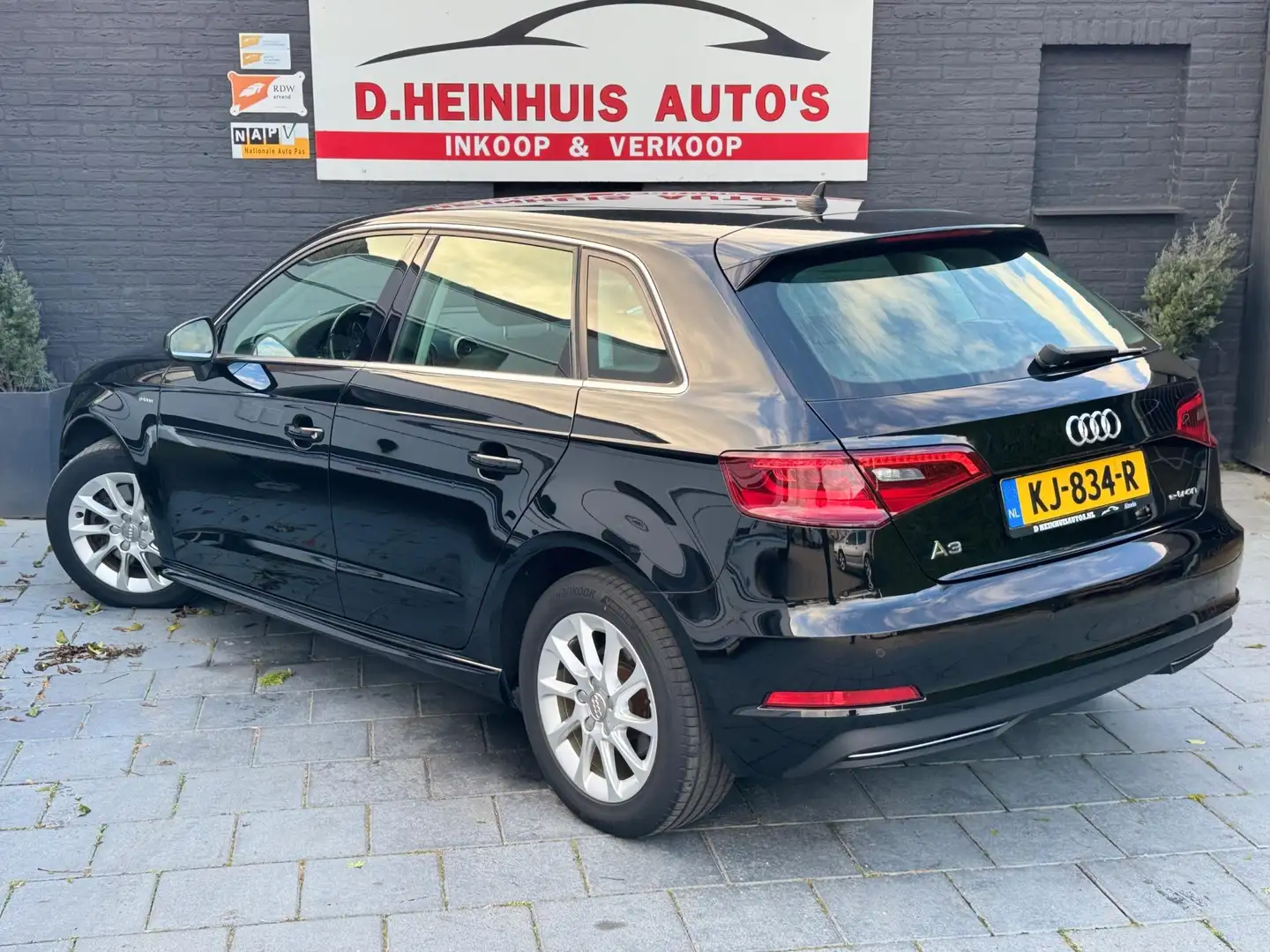 Audi A3 Sportback 1.4 e-tron PHEV Pro Line plus *APK NIEUW Noir - 2