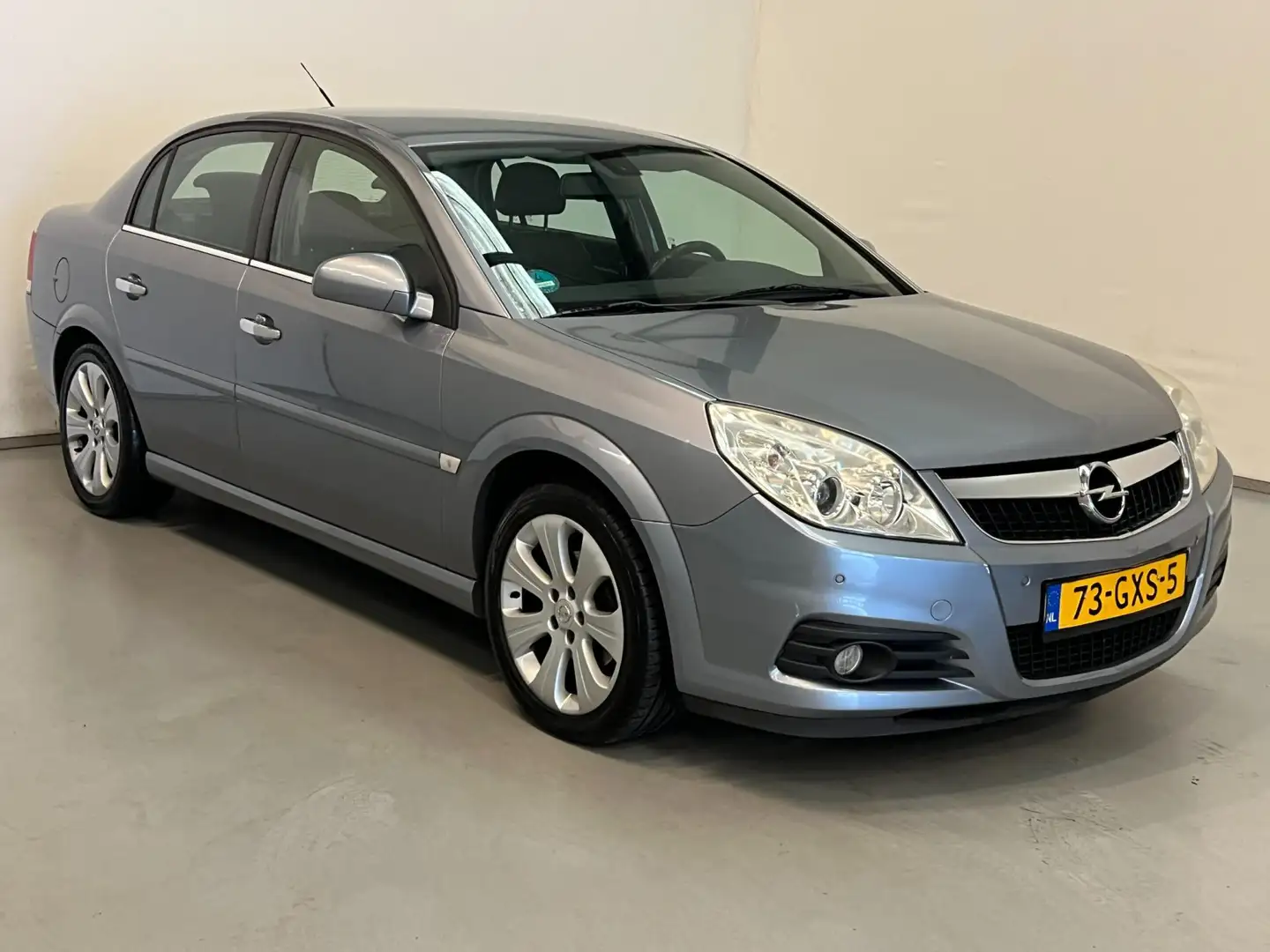 Opel Vectra 1.8-16V Executive / Export / Leder / Xenon / Trekh Gri - 2