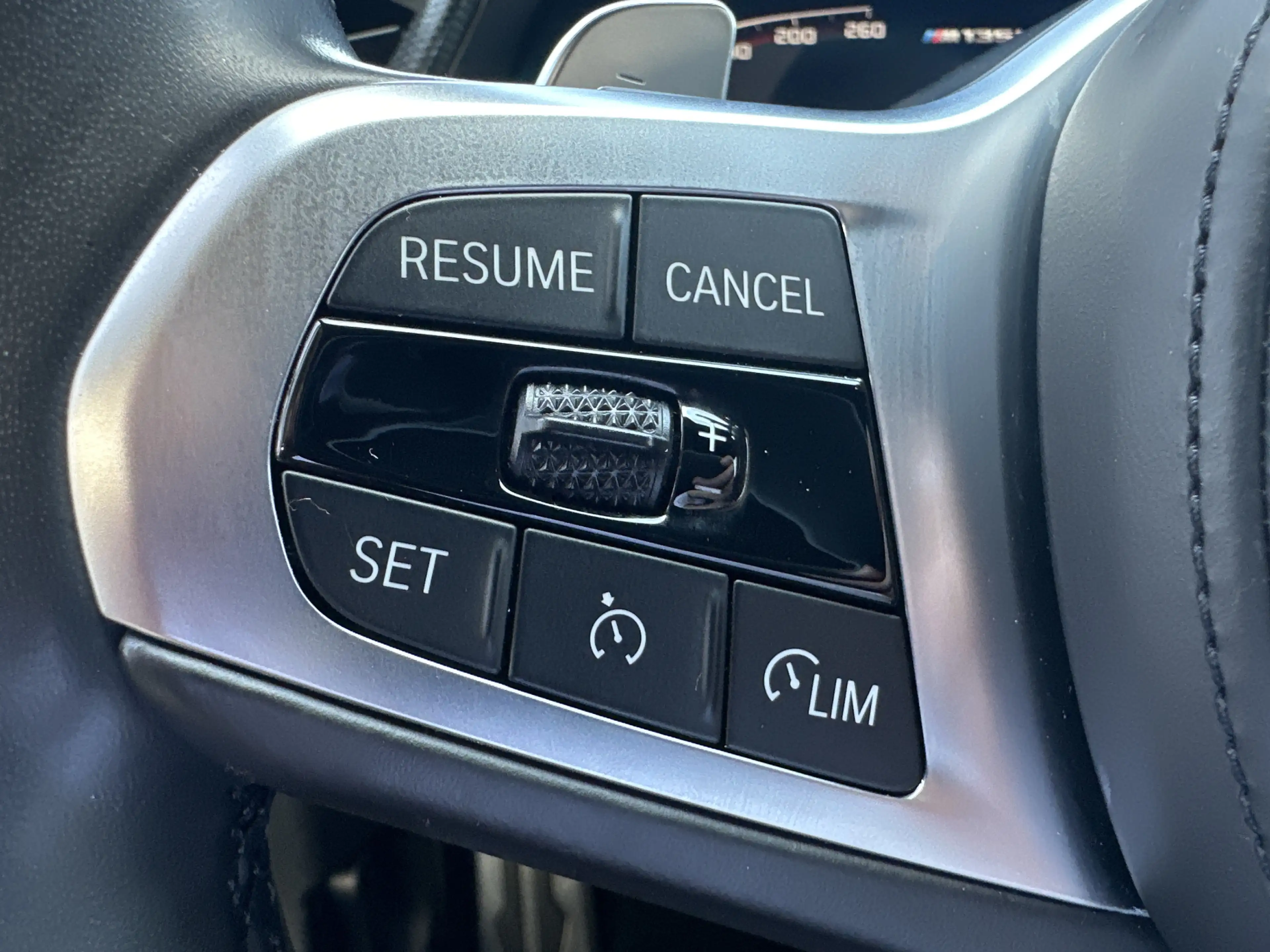 BMW 135 i xDrive NAV+LED+KEYLESS+KAMERA+H&K+19ZO+1HD — photo 12