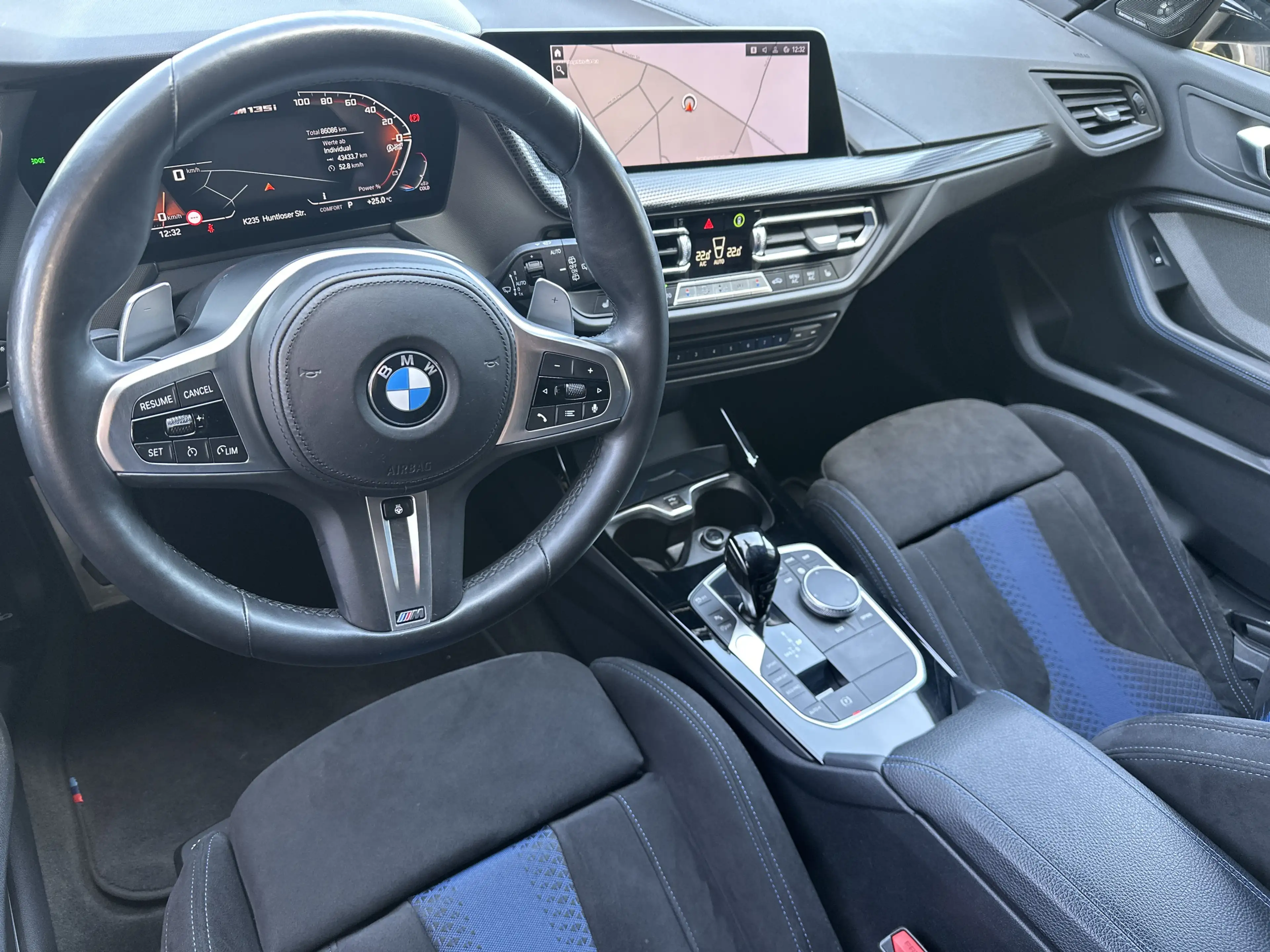 BMW 135 i xDrive NAV+LED+KEYLESS+KAMERA+H&K+19ZO+1HD — photo 8