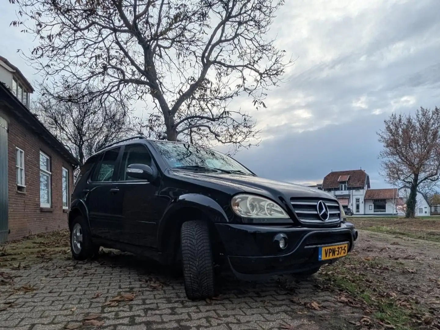 Mercedes-Benz ML 320 ML 320 - LPG - grijs kenteken Zwart - 1