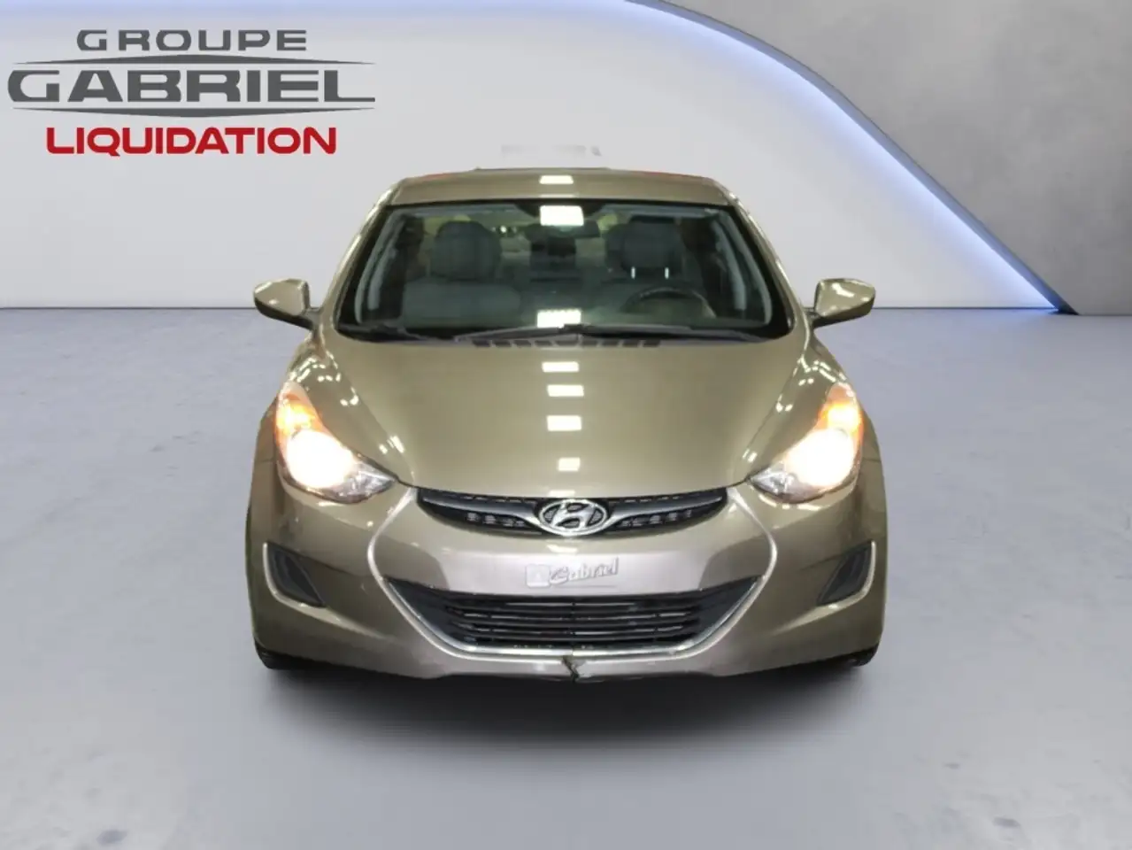 Hyundai ELANTRA снимка Hyundai ELANTRA