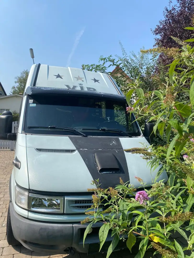 Iveco Daily 29L10V Blau - 1