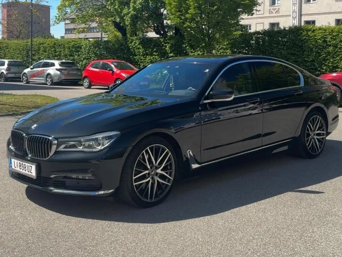BMW 730 730d Aut. Schwarz - 1
