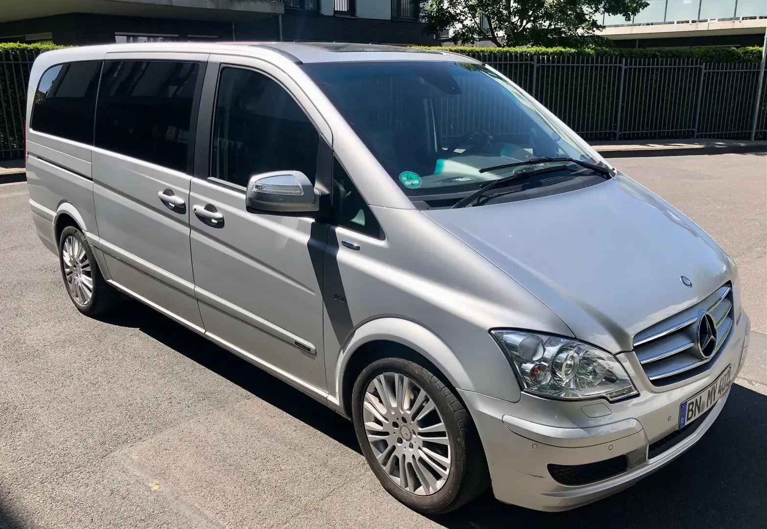 Mercedes-Benz Viano Viano 3.0 CDI DPF lang Automatik Ambiente Edition Silber - 1