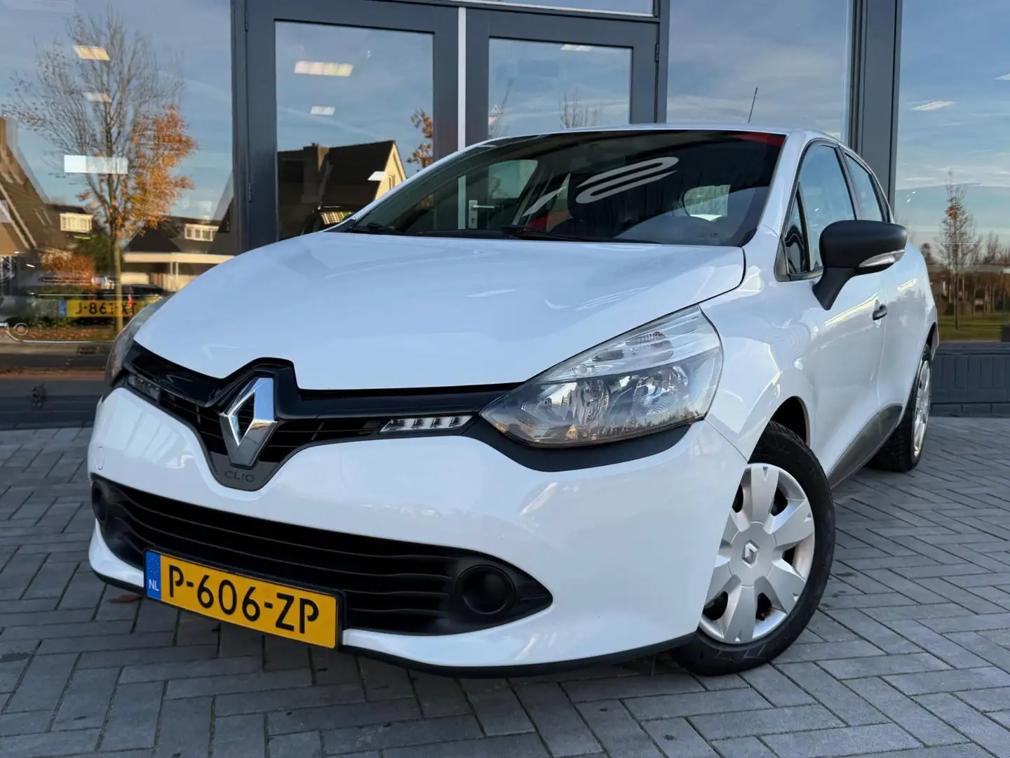 Renault Clio 1.2 16V Airco Cruise control Blanc - 2