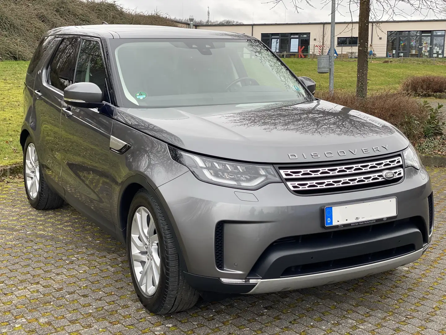 Land Rover Discovery Discovery 3.0 Td6 HSE Grau - 1