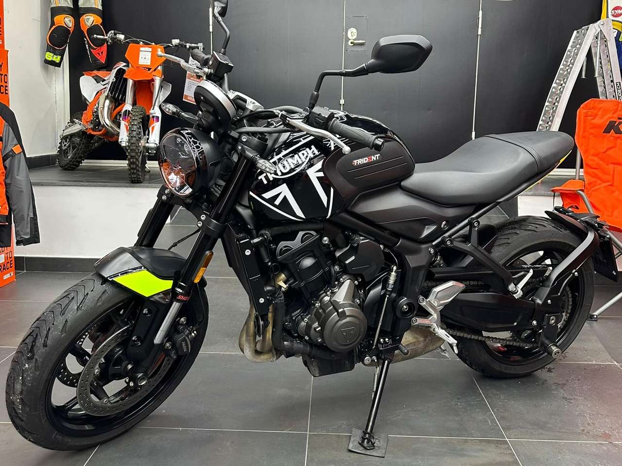 Triumph Trident 660