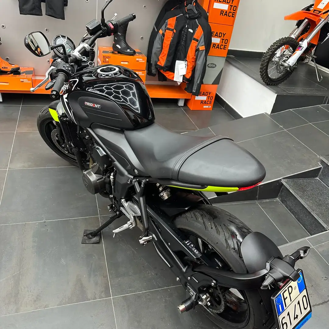 Triumph Trident 660 - 2