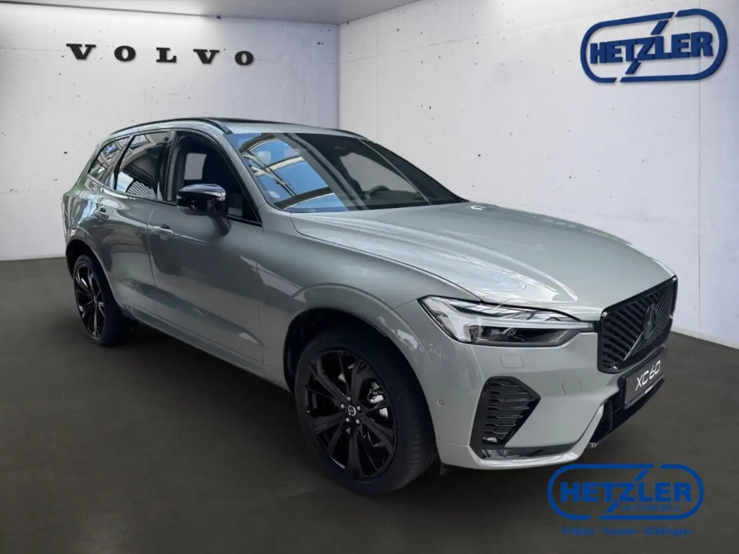 Volvo XC60 Ultra Black Edition AWD B5 Benzin EU6d HUD Leder V Grau - 2