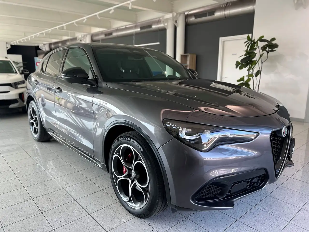 Alfa Romeo Stelvio 2024
