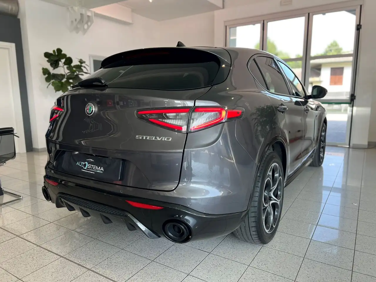 Alfa Romeo Stelvio 2024