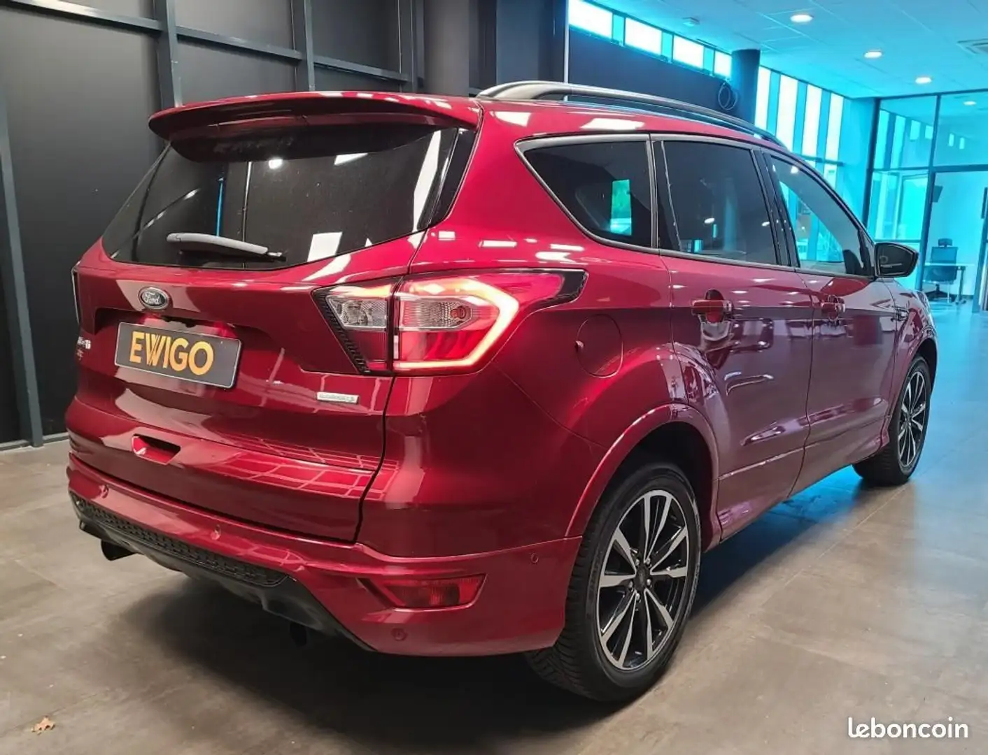 Ford Kuga 1.5 ECOBOOST 150ch St-Line Goud - 2