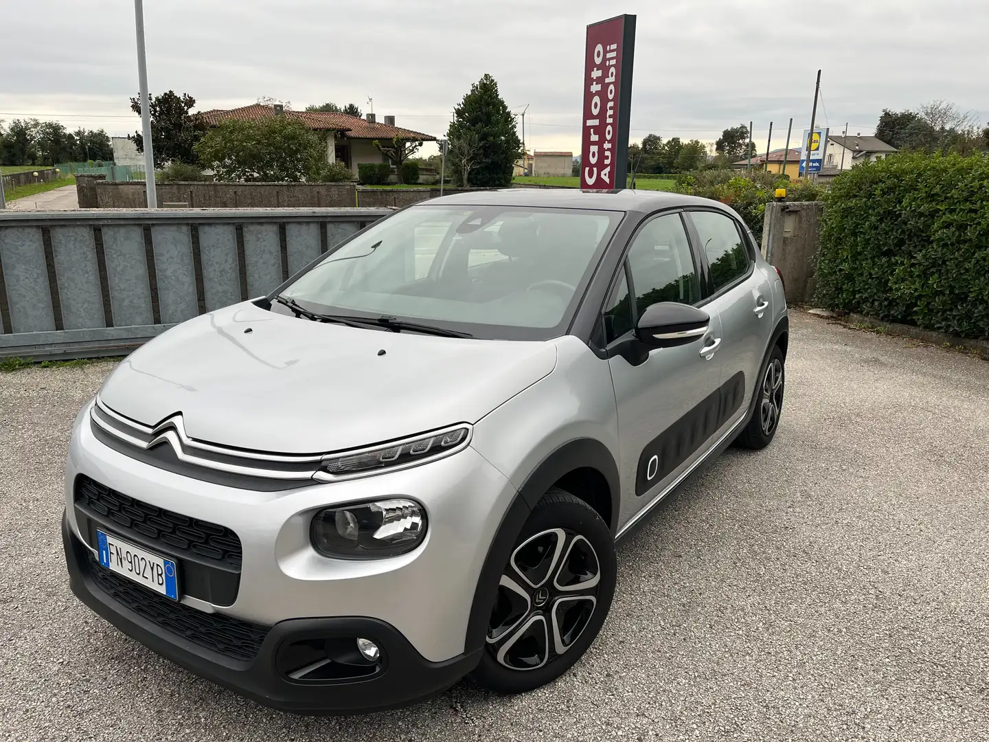 Citroen C3 C3 1.2 puretech Shine 82cv Navi Parktronic Grigio - 1