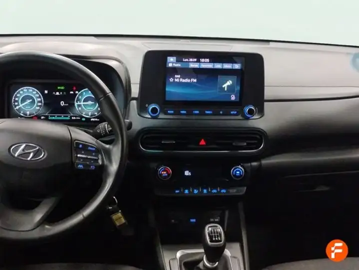 Hyundai Kona FL TGDI 1.0 48V 4X2 MAXX 2022, foto 10