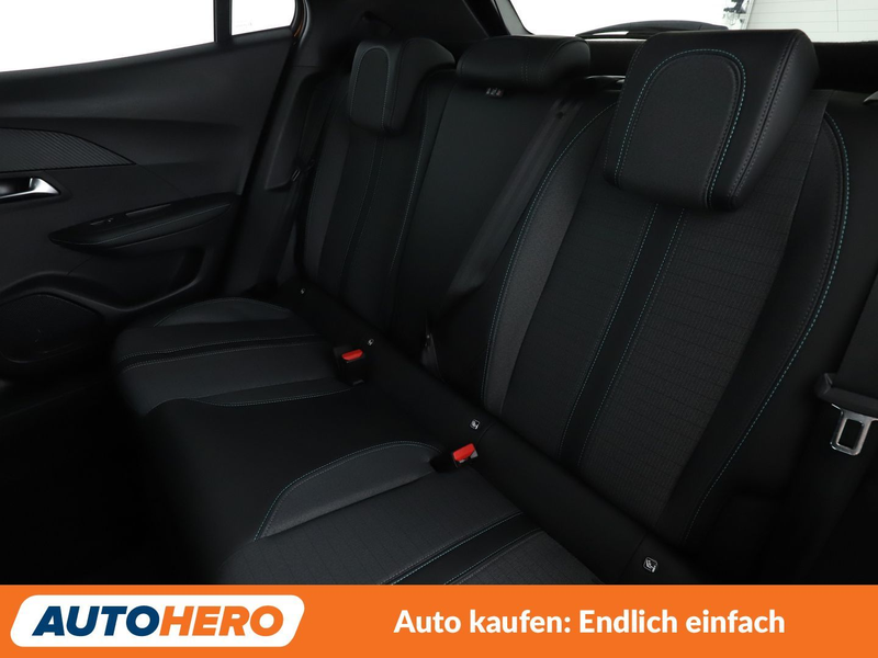 Peugeot e-2008 electric drive 100 kW Allure Pack Aut.*NAVI* — photo 14