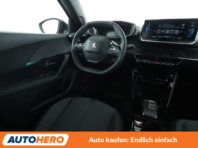 Peugeot e-2008 electric drive 100 kW Allure Pack Aut.*NAVI* — photo 13