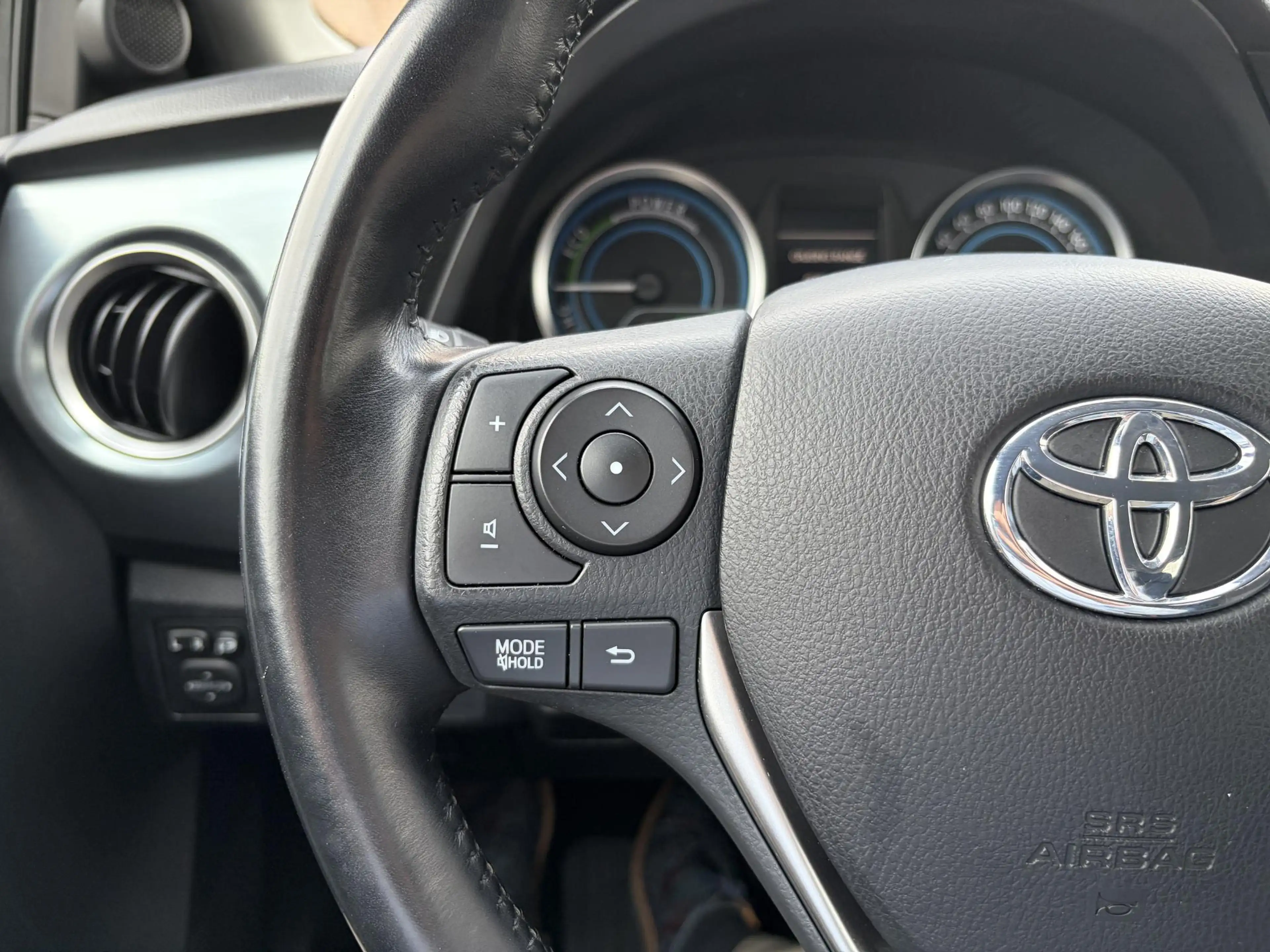 Toyota Auris Touring Sports 1.8 Hybrid Dynamic — photo 11