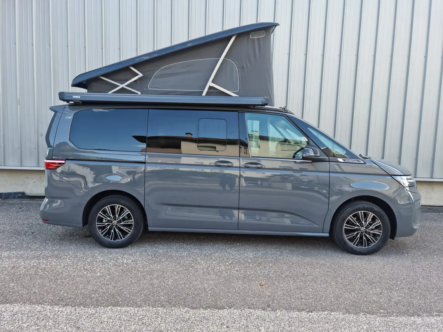 Volkswagen T7 California 2.0 TDI OCEAN - IN CONSEGNA - Quasi full opt. Gris - 2