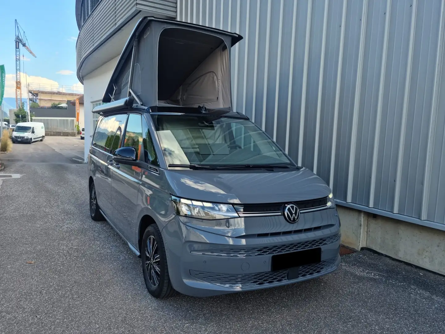 Volkswagen T7 California 2.0 TDI OCEAN - IN CONSEGNA - Quasi full opt. Gris - 1