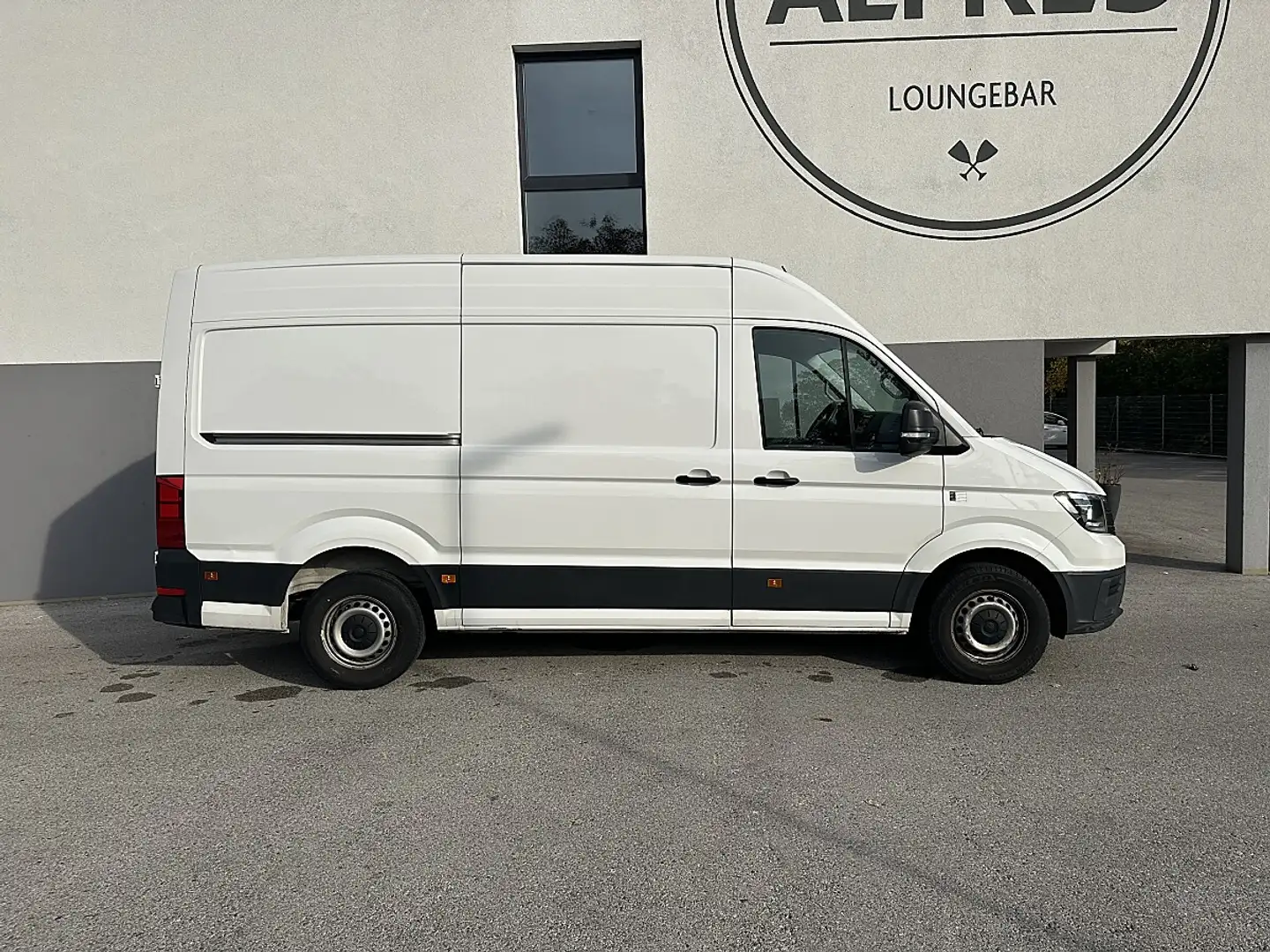 Volkswagen Crafter Crafter 35 Kasten MR L3H3 2,0-I-TDI Weiß - 1