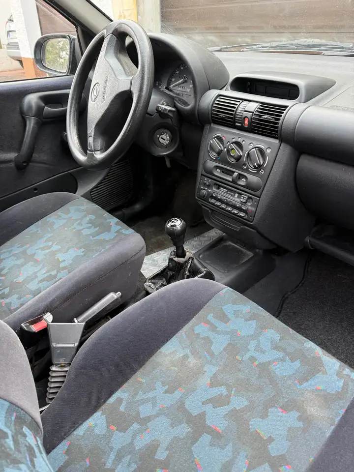 Opel Corsa LS, foto 6