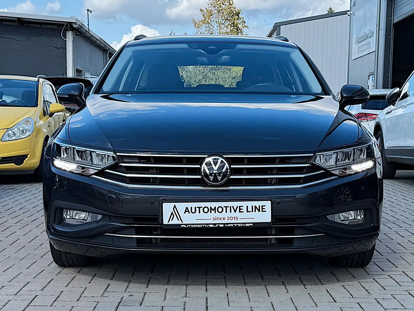 Volkswagen Passat Variant PASSAT 2.0 TDI/KAMERA/ACC/AHK/MASSAGE/NAVI/LED S Grau - 2