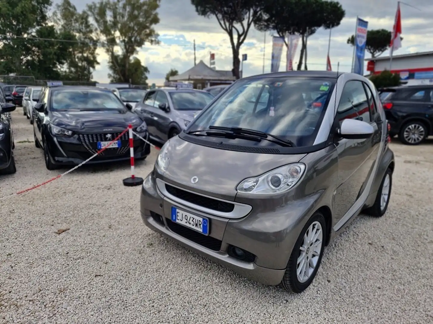 smart forTwo fortwo 800 40 kW coupé passion cdi Grau - 2