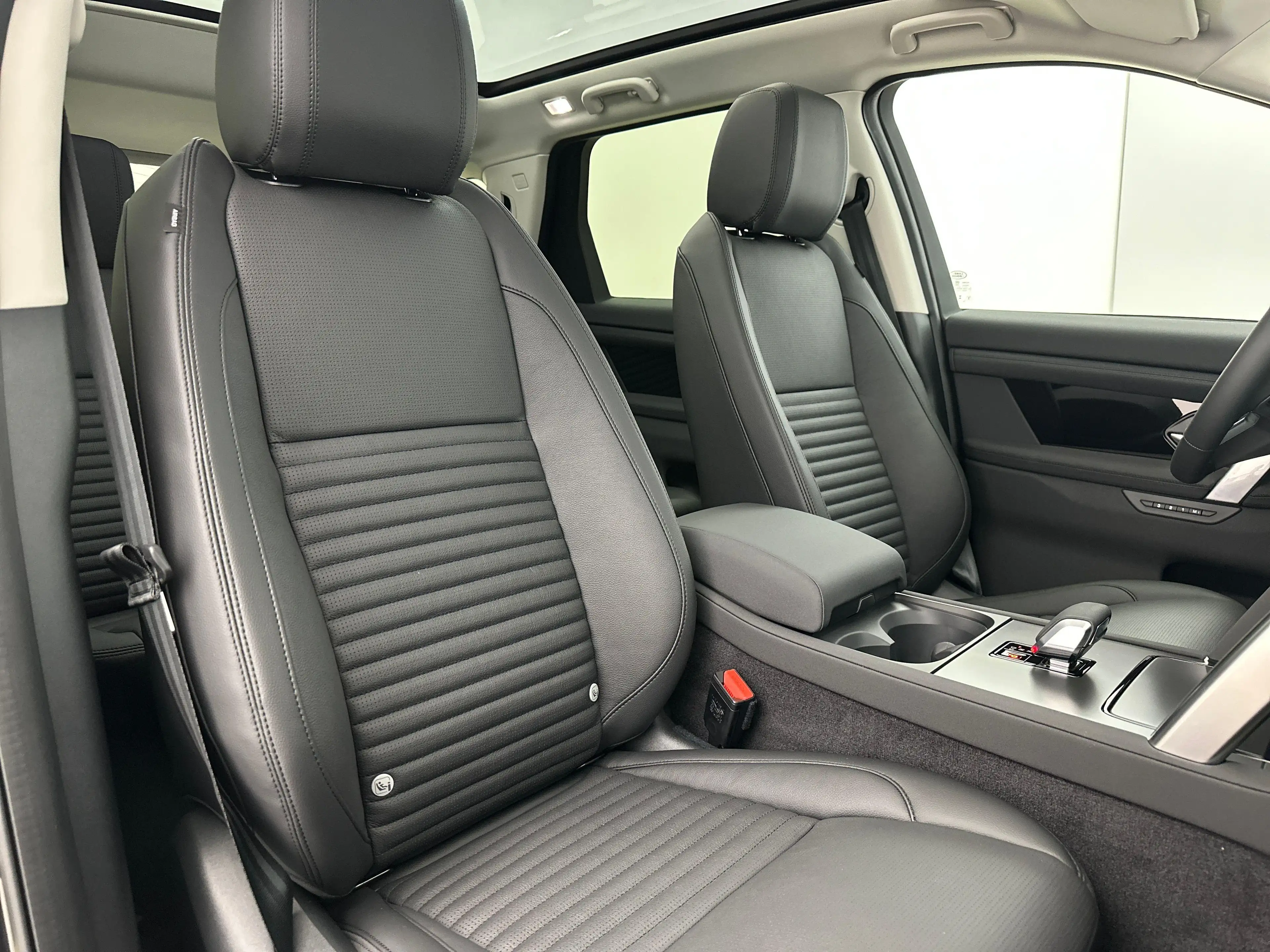 Land Rover Discovery Sport P270e S AWD Auto. 25.5MY — photo 11