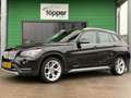 BMW X1 SDrive20i Upgrade Edition | Automaat | Navi | Crui Schwarz - thumbnail 1