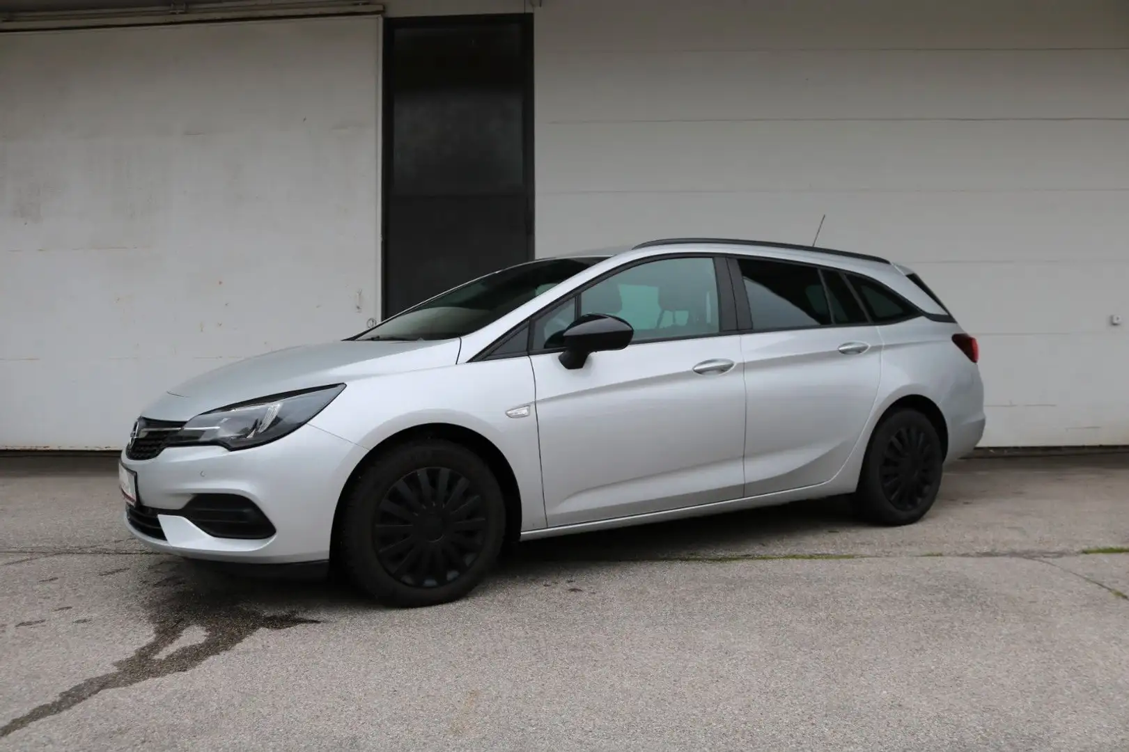 Opel Astra K 1.2i Turbo Sports Tourer Edition Argent - 1