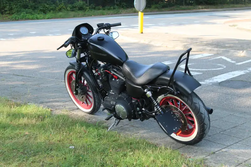 Harley-Davidson Sportster XL 883 - foto 6