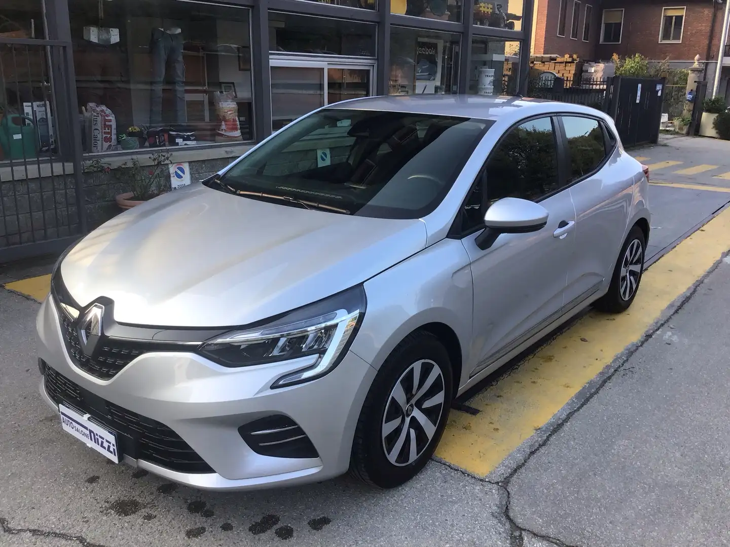 Renault Clio 1.6 E- TECH HYBRID ZEN  140 CV  AUTOMATICA Argento - 2