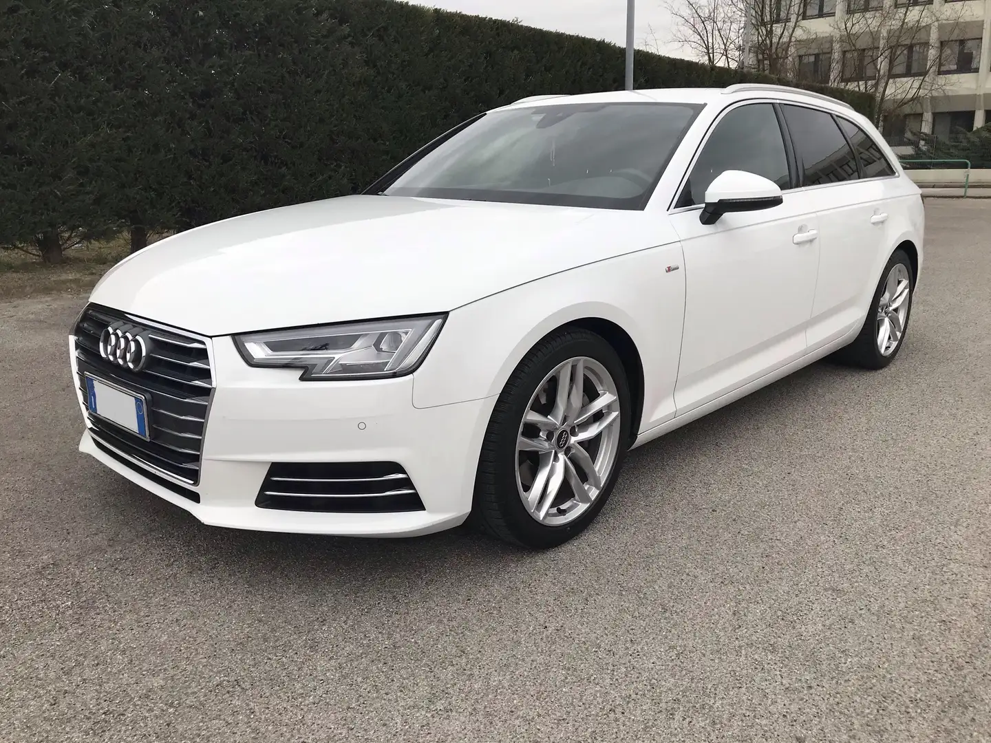 Audi A4 Avant 2.0 TDI Business Sport 190cv - 1