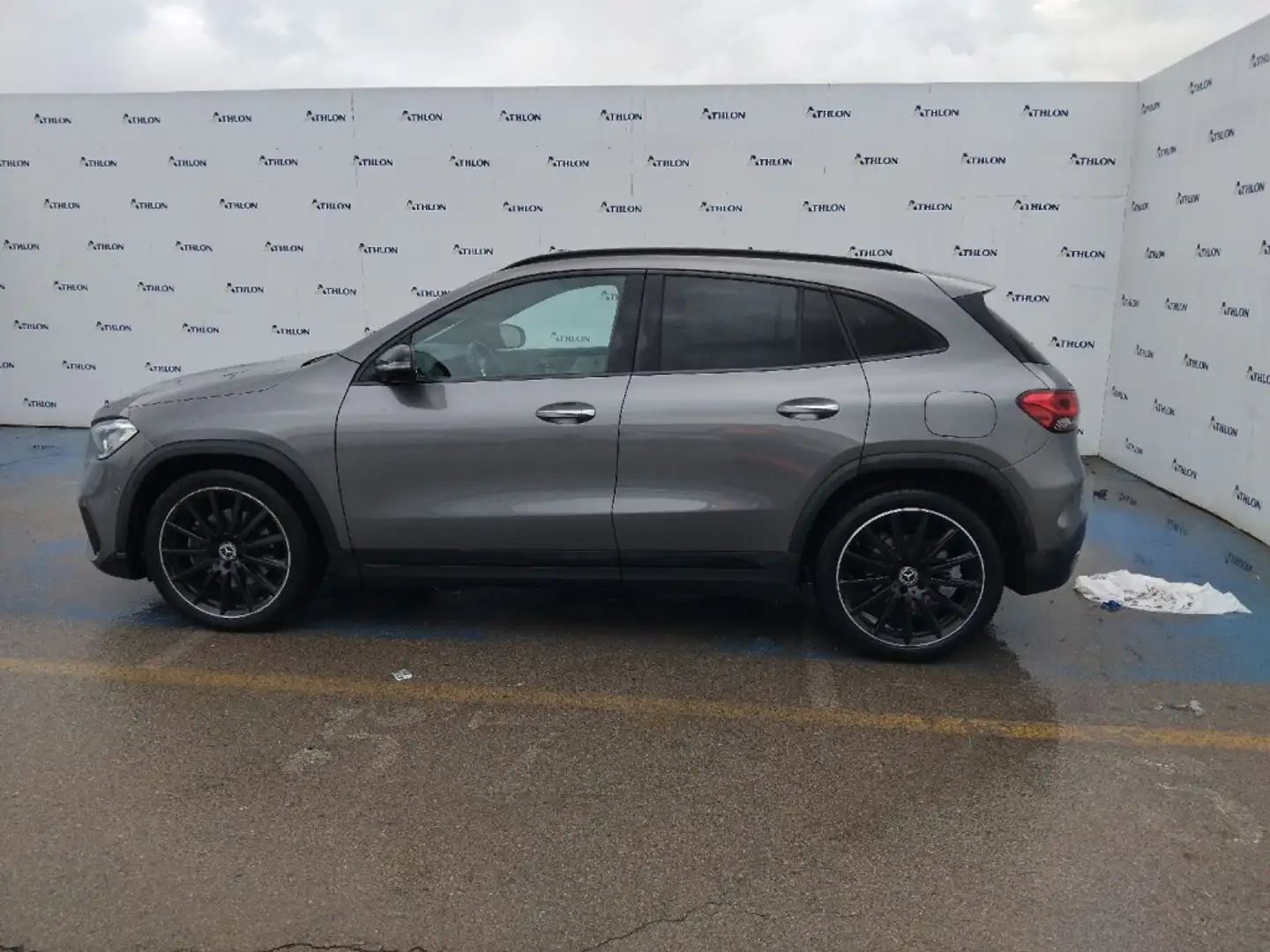 Mercedes-Benz GLA 200 7G-DCT Gris - 2