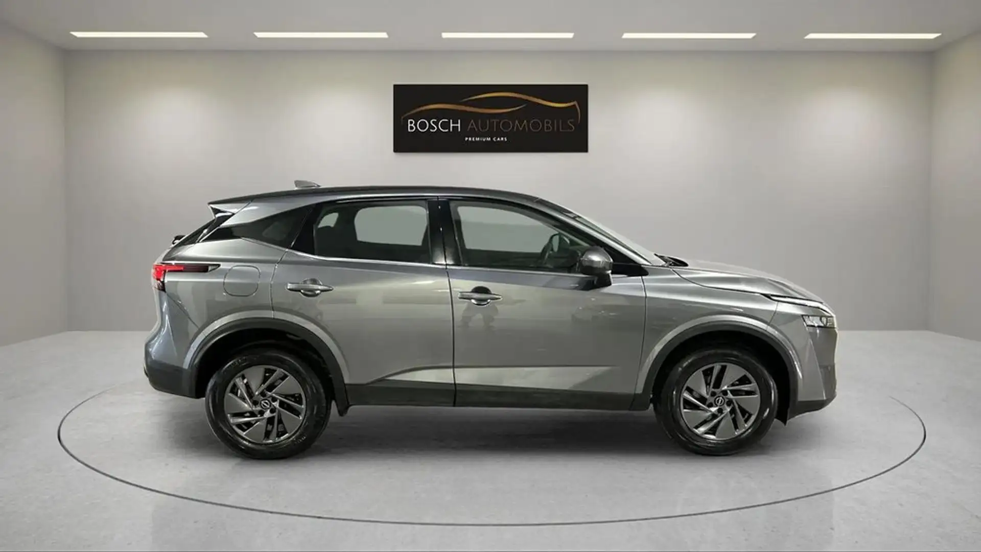 Nissan Qashqai DIG-T 103 kW (140 CV) mHEV 12V Acenta Grau - 2