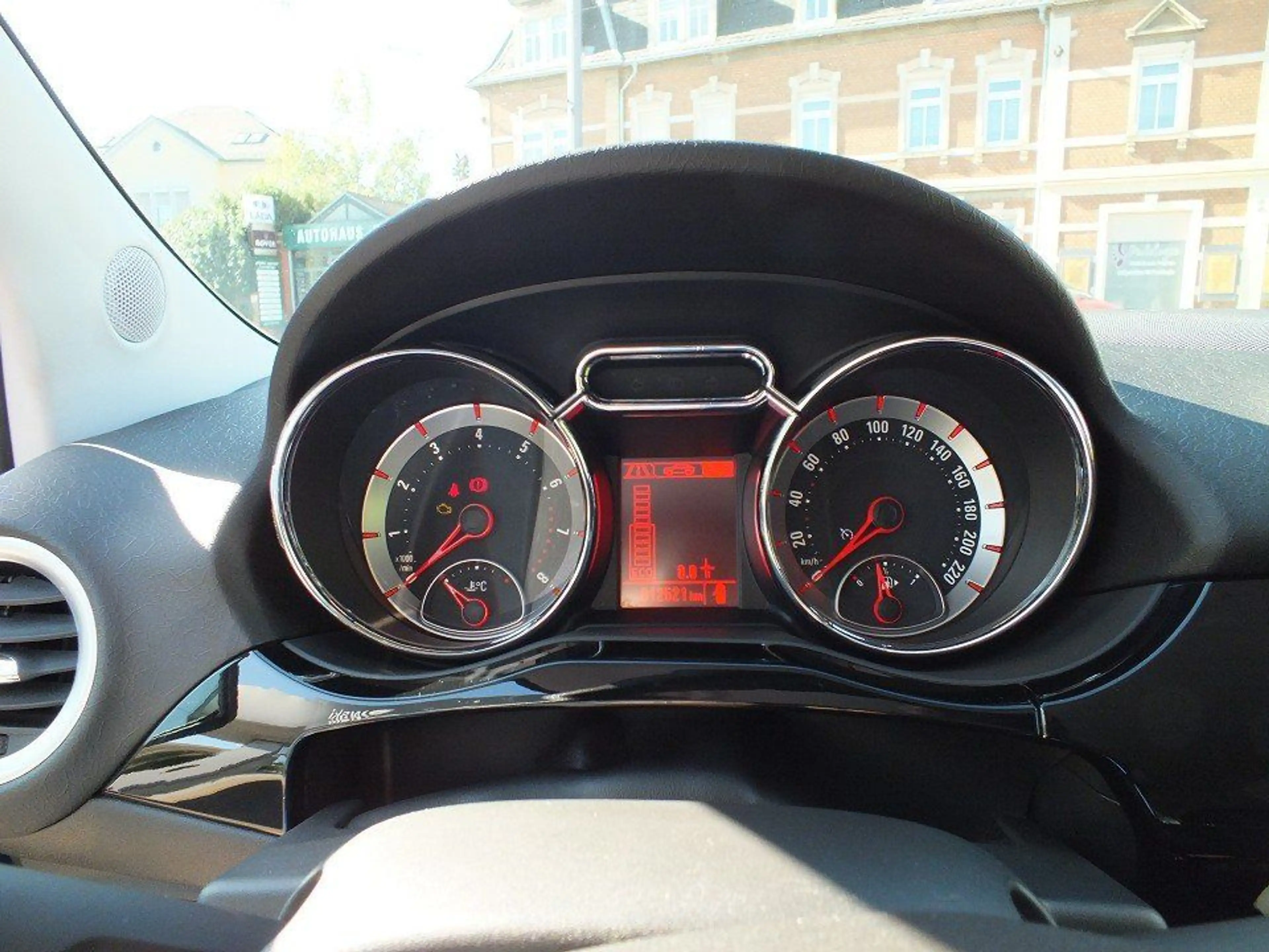 Opel Adam 1,2l 69 PS Edition 120 Jahre — photo 7