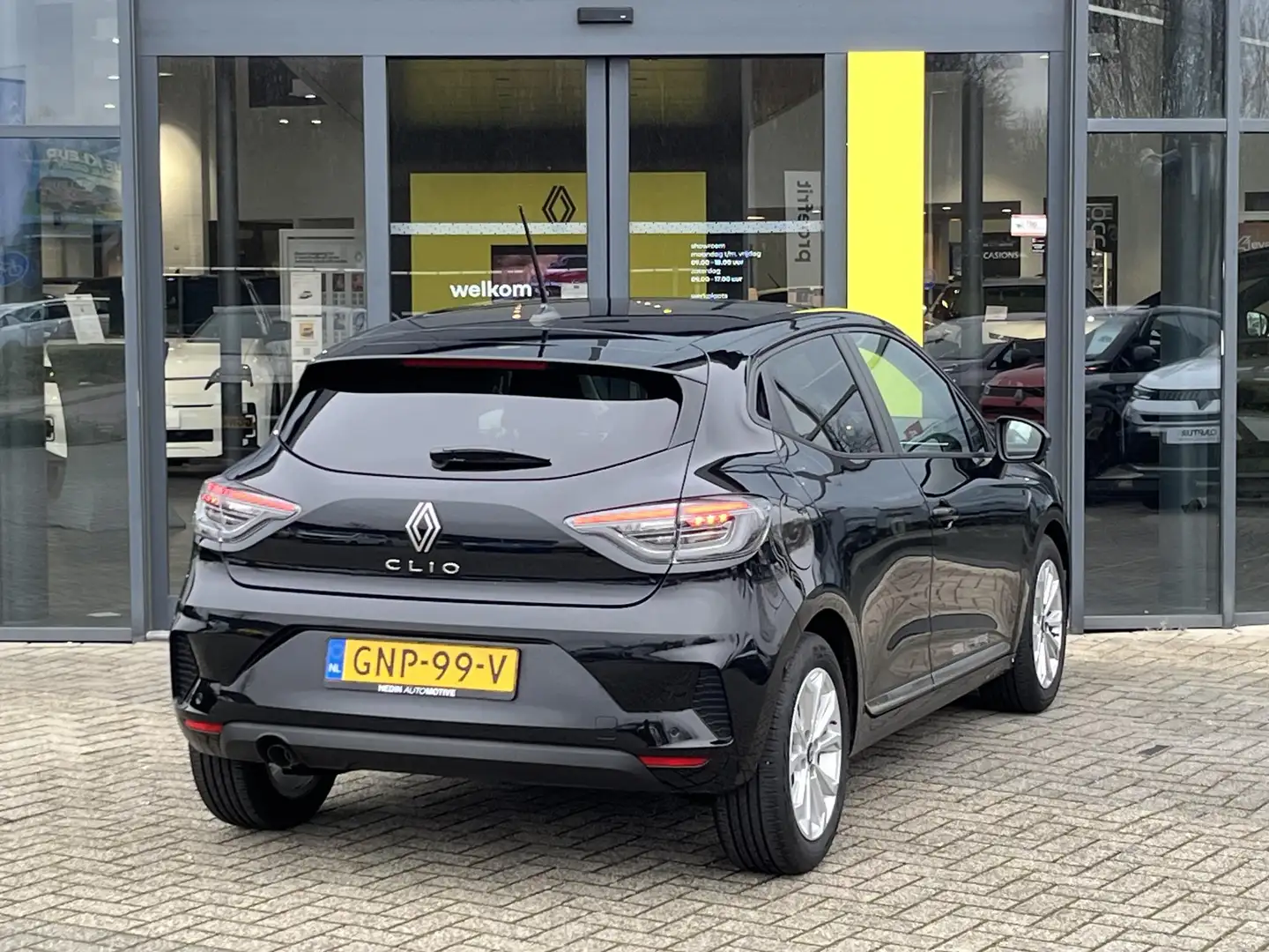 Renault Clio 1.0 TCe 90PK Evolution NAVIGATIE | CRUISE CONTROL Zwart - 2