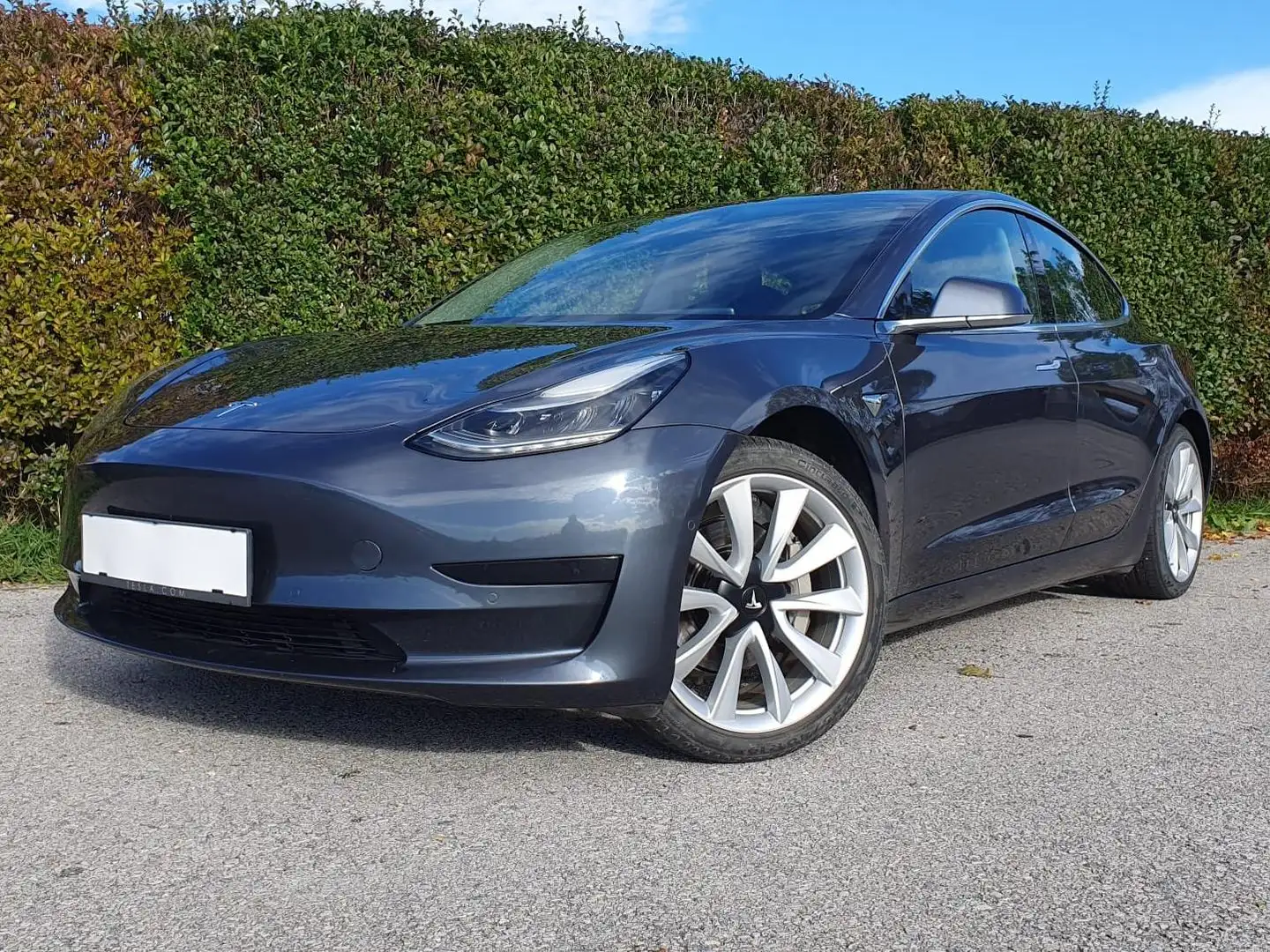 Tesla Model 3 Standard Range Plus RWD Grau - 2